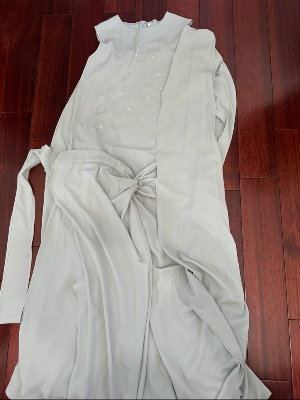 Modest dress - Picture 3 of 6
